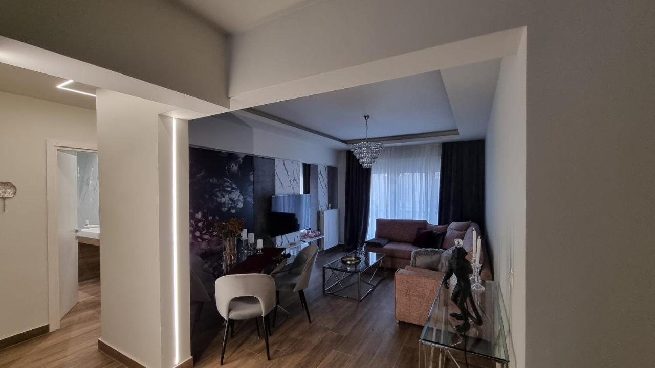 Deka Luxury Apartment Tríkala Dış mekan fotoğraf